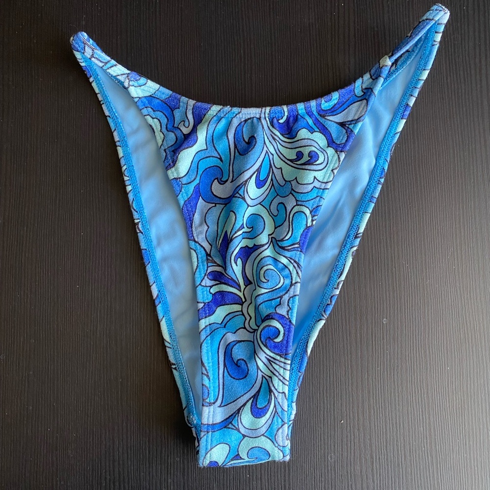 NWOT Blue Paisley Bikini Bottoms